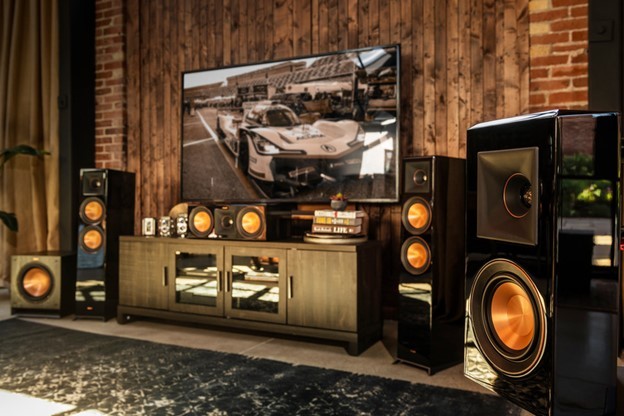 high-end-audio-transforms-the-way-you-listen-to-music